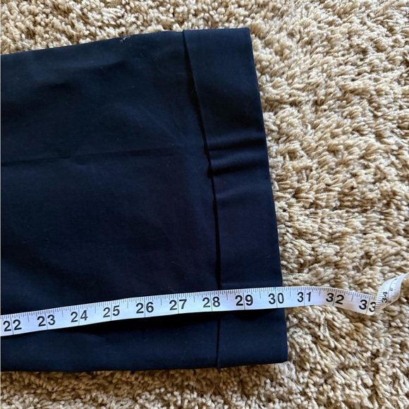 Navy Banana Republic pants, size 6 short, Jackson (curvy) fit; EUC! - Picture 4 of 5
